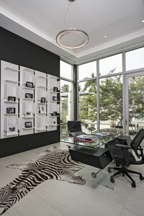 Waterfront Masterpiece by The Decorators Unlimited - 5