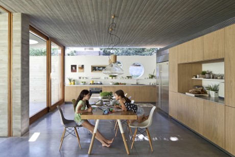 House in Ramat Hasharon by Pitsou Kedem Architect - 6
