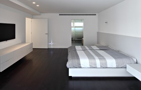 House in Ra’anana by Blumenfeld Moor Architects - 10