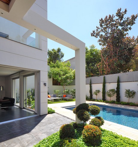 House in Ra’anana by Blumenfeld Moor Architects - 2