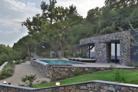 Villa Nemes by Giordano Hadamik Architects - 11