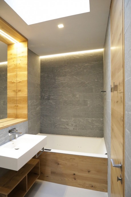 Villa Nemes by Giordano Hadamik Architects - 9