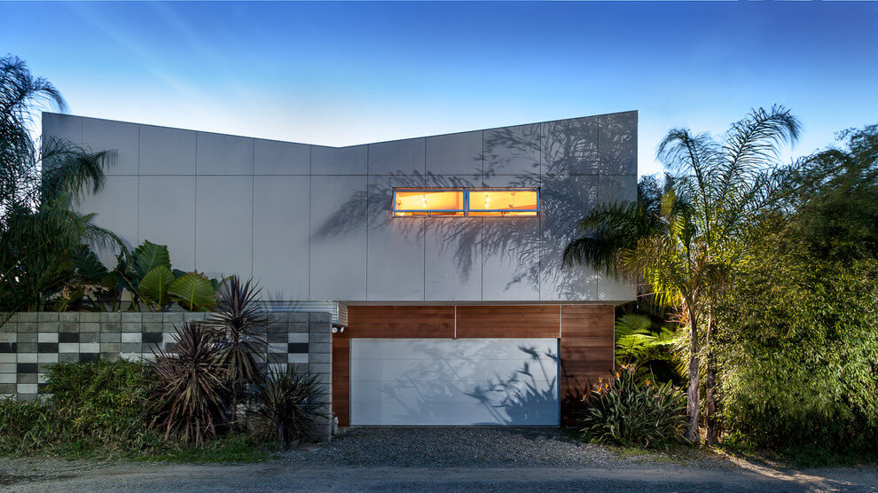Contemporary House by Serrao Architecture + Design - 1
