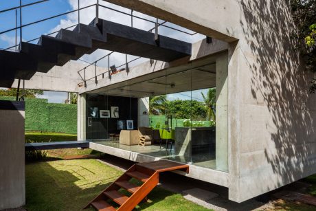 Two Beams House by Escritório Yuri Vital - 8