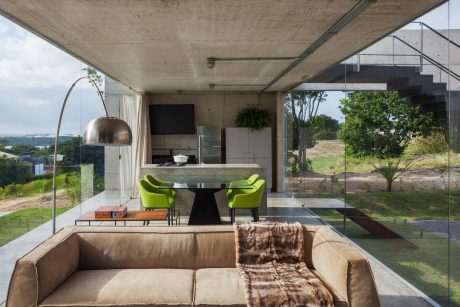 Two Beams House by Escritório Yuri Vital - 3