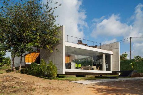 Two Beams House by Escritório Yuri Vital - 9