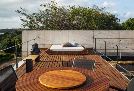 Two Beams House by Escritório Yuri Vital - 5