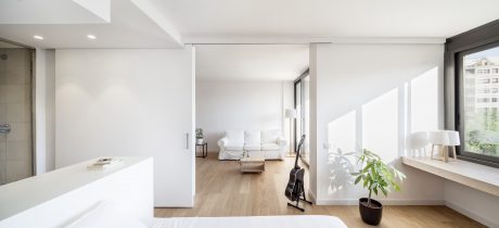 Home in Les Corts by Roman Izquierdo Bouldstridge - 8