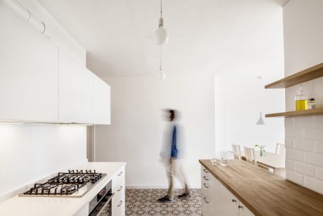 Home in Les Corts by Roman Izquierdo Bouldstridge - 3