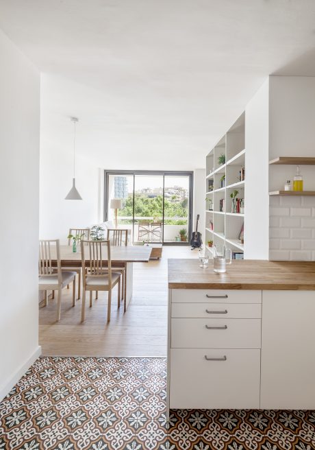 Home in Les Corts by Roman Izquierdo Bouldstridge - 2