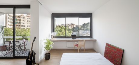 Home in Les Corts by Roman Izquierdo Bouldstridge - 7