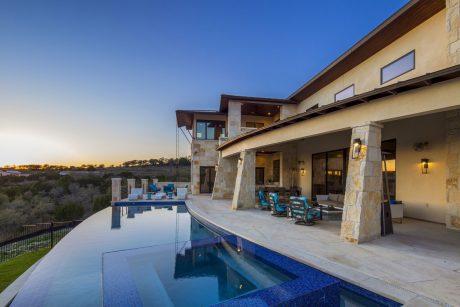 Home in Austin by Vanguard Studio - 2