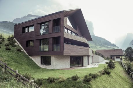 Contemporary Chalet by Rudolf Perathoner Architect - 8