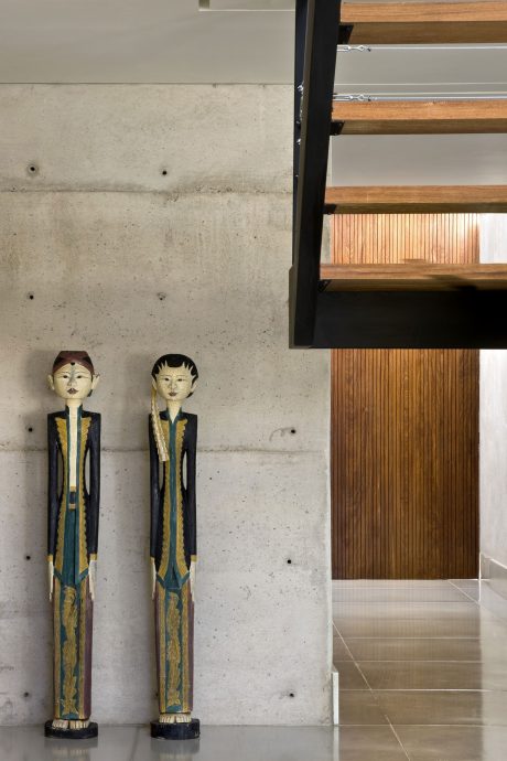 Contemporary House by Patricia Almeida Arquitetura - 3