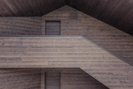 Contemporary Chalet by Rudolf Perathoner Architect - 6