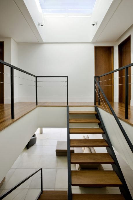 Contemporary House by Patricia Almeida Arquitetura - 6