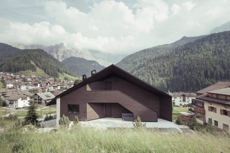 Contemporary Chalet by Rudolf Perathoner Architect - 2