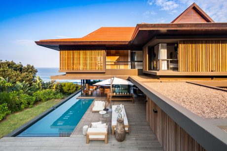 Dolphin Coast Home by Metropole Architects - 2