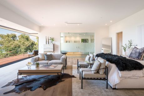 Mulholland Hills Home by Dougal Murray - 2