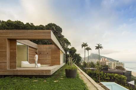 AL House by Arthur Casas - 2
