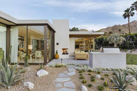 Thunderbird Heights Residence by Stuart Silk - 3