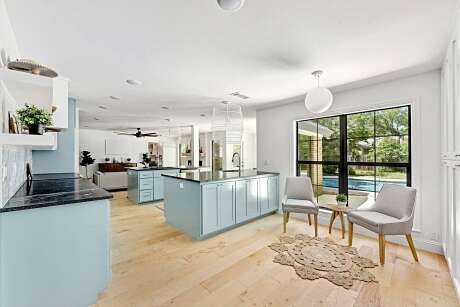 Contemporary House by Melisa Clement Designs - 3