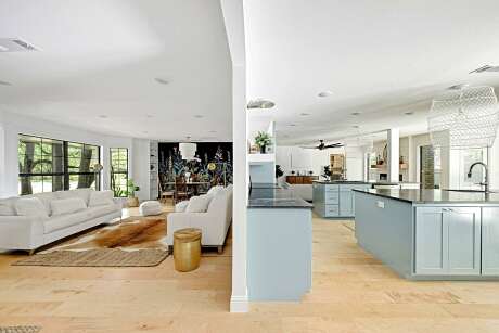 Contemporary House by Melisa Clement Designs - 6