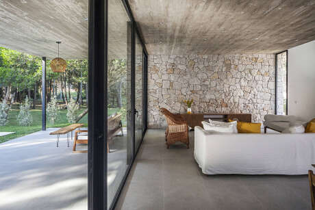 Casa C by Estudio PKA - 2