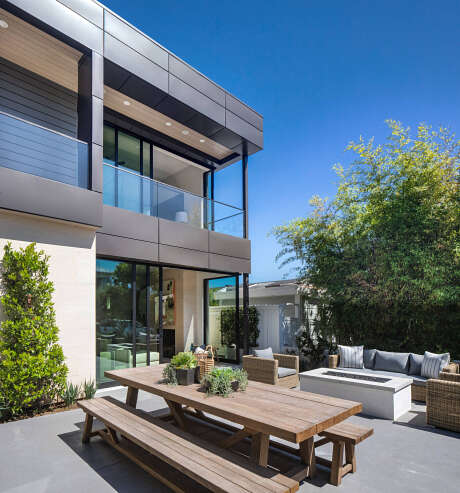 House in Newport Beach by Patterson Custom Homes - 14