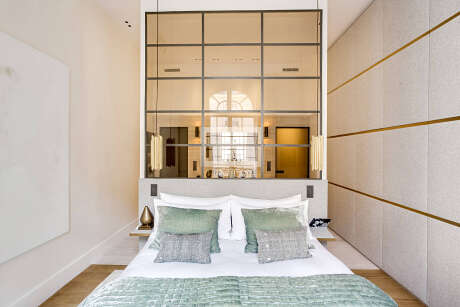 Apartment in Paris by Intérieurs Chomet - 11