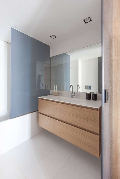 Llull Apartment by YLAB Arquitectos - 8