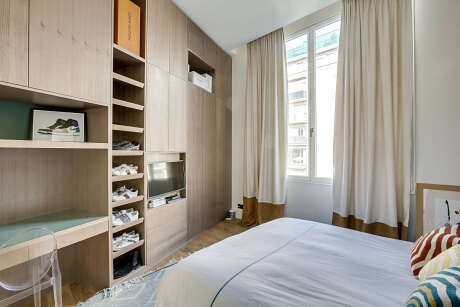 Apartment in Paris by Intérieurs Chomet - 13