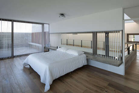 10 House by Luciano Kruk Arquitectos - 7
