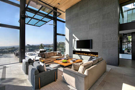 Hollywood Hills by Michael Fullen Design Group - 4
