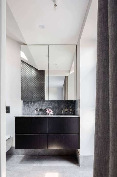 Mosman House by Anton Kouzmin Architecture - 10
