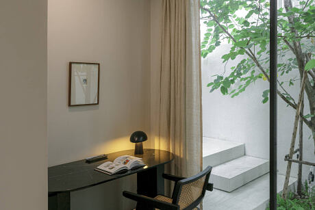 Pillar House by Anonym - 6