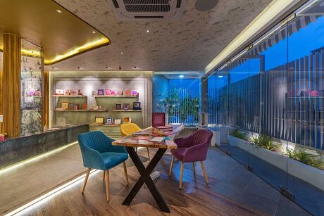 Therefore Boutique by INAKREA Architects - 3