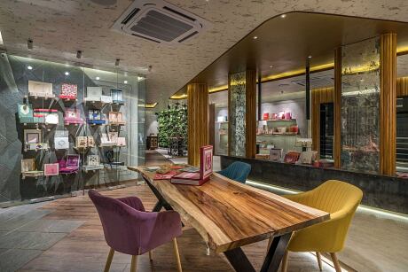 Therefore Boutique by INAKREA Architects - 4