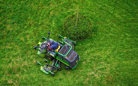 The Advantages of Buying a Lawn Mower - 2