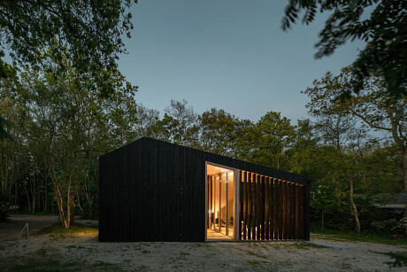 Holiday Home by Orange Architects - 11
