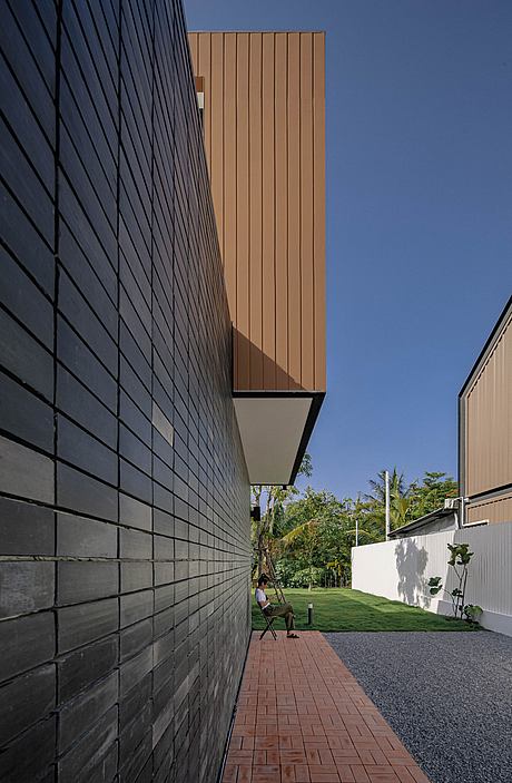 SR House by Studio Chieng-Neur - 10
