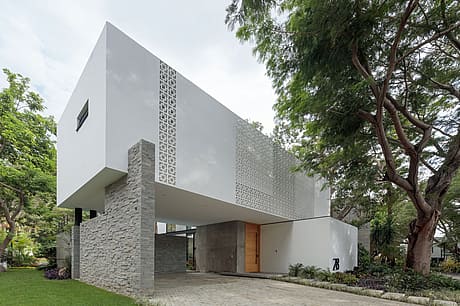 Casa la Blanca by Di Frenna Arquitectos - 13