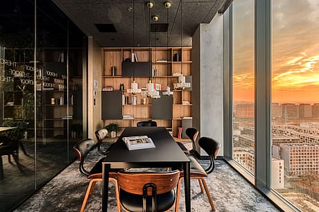 Crowne Plaza Warsaw by Tremend Studio - 9