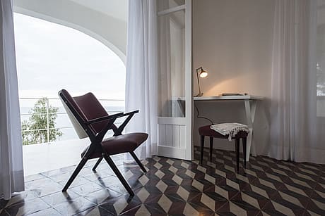 Villa on The Cliff by Viviana Haddad - 4