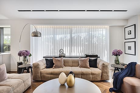 An Eclectic Duplex with a Sea Scent by Tzvia Kazayoff - 5