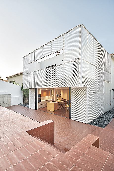 MC63 by Studio Bonba - 11