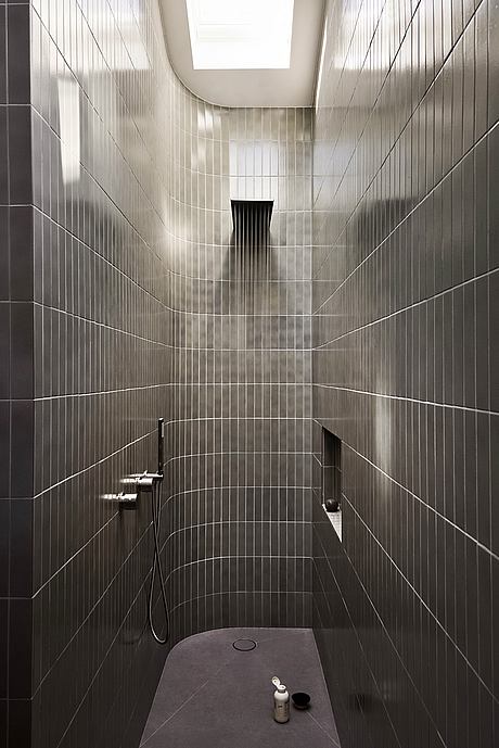 Nido 2 by Angelucci Architects - 10