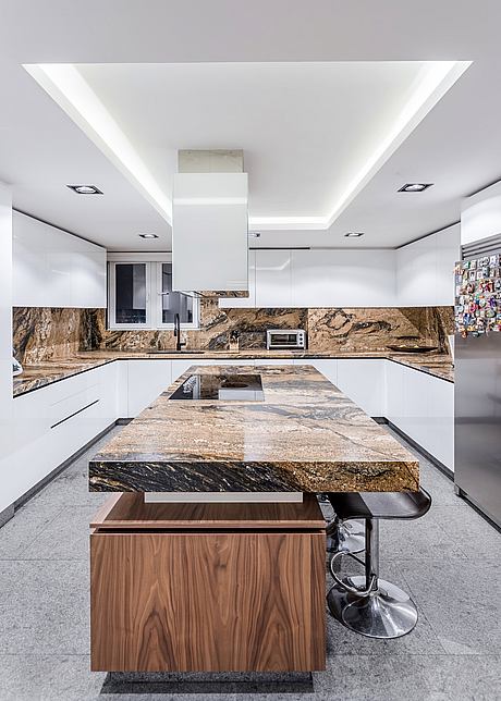 Amura Apartment by Parás+ Izquierdo Architecture - 11