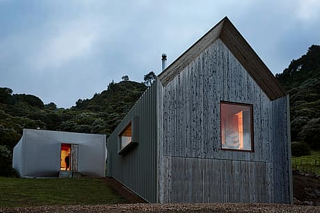 Awaawaroa Bay by Cheshire Architects - 8