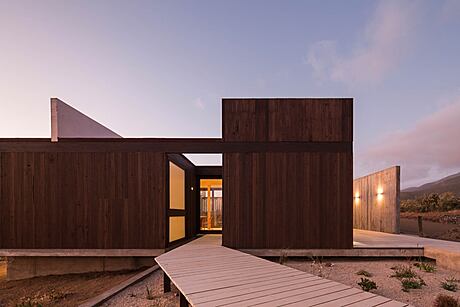 Casa Las Vizcachas by Juan Pablo Ureta - 10